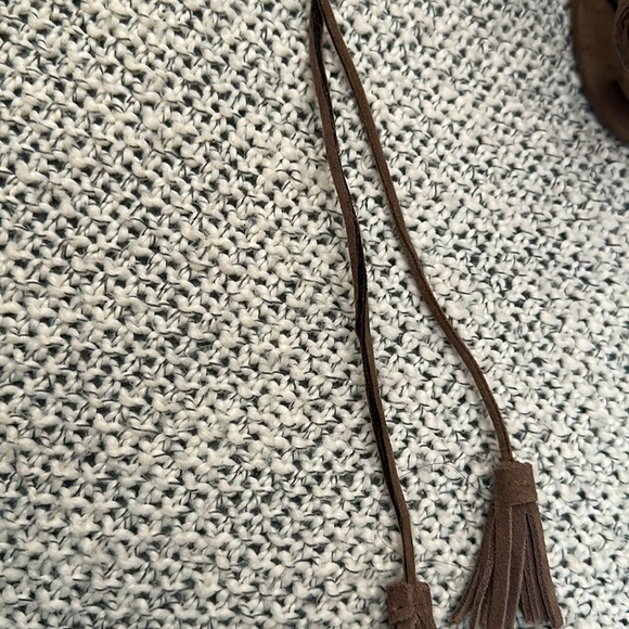 FOREVER 21 Fringe Taupe T strap heels size 7 - Picture 10 of 10